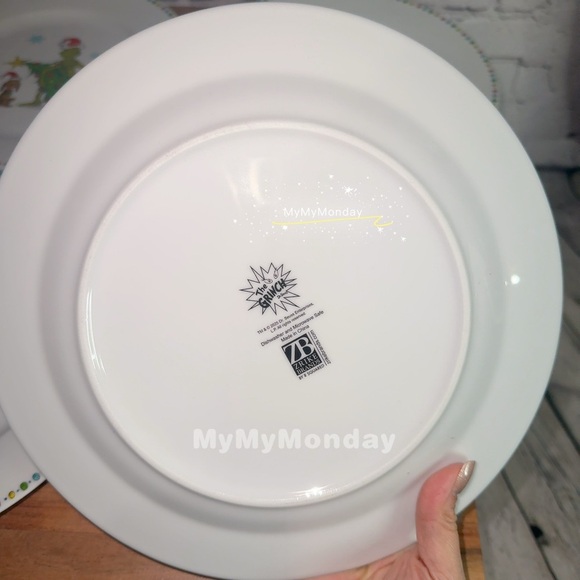 The Grinch Dinner Plate Set Of 4 - Picture 5 of 5